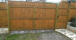 Купить распашные ворота деревянные Конаково, цена от 2787 руб.